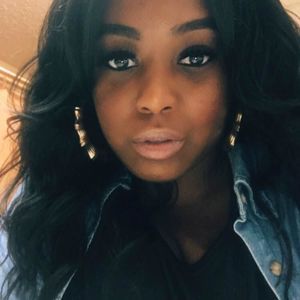 Meet your Posher, Nikki